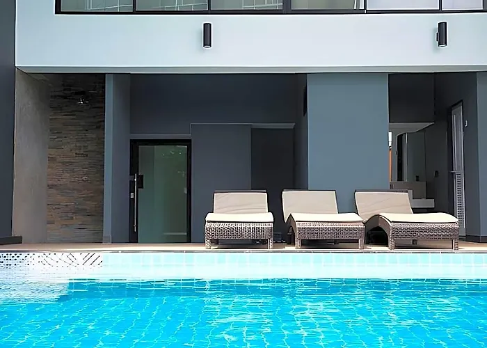 Hotel Iconic 4*