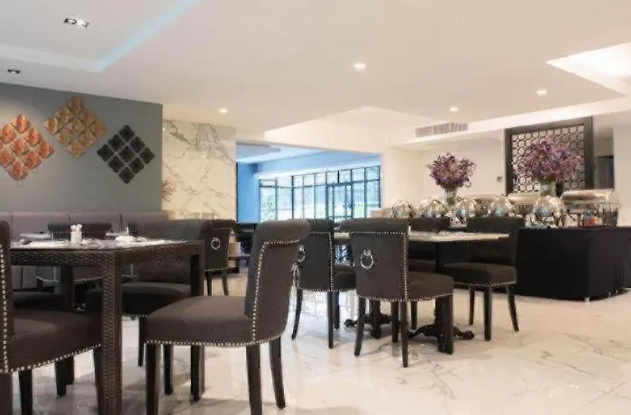 Hotel Iconic 4*